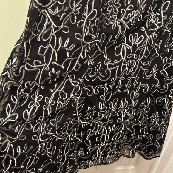 /NWT - for occasion- dress black & white embroidery. Bottom lining, tule,lining - Picture 5 of 9